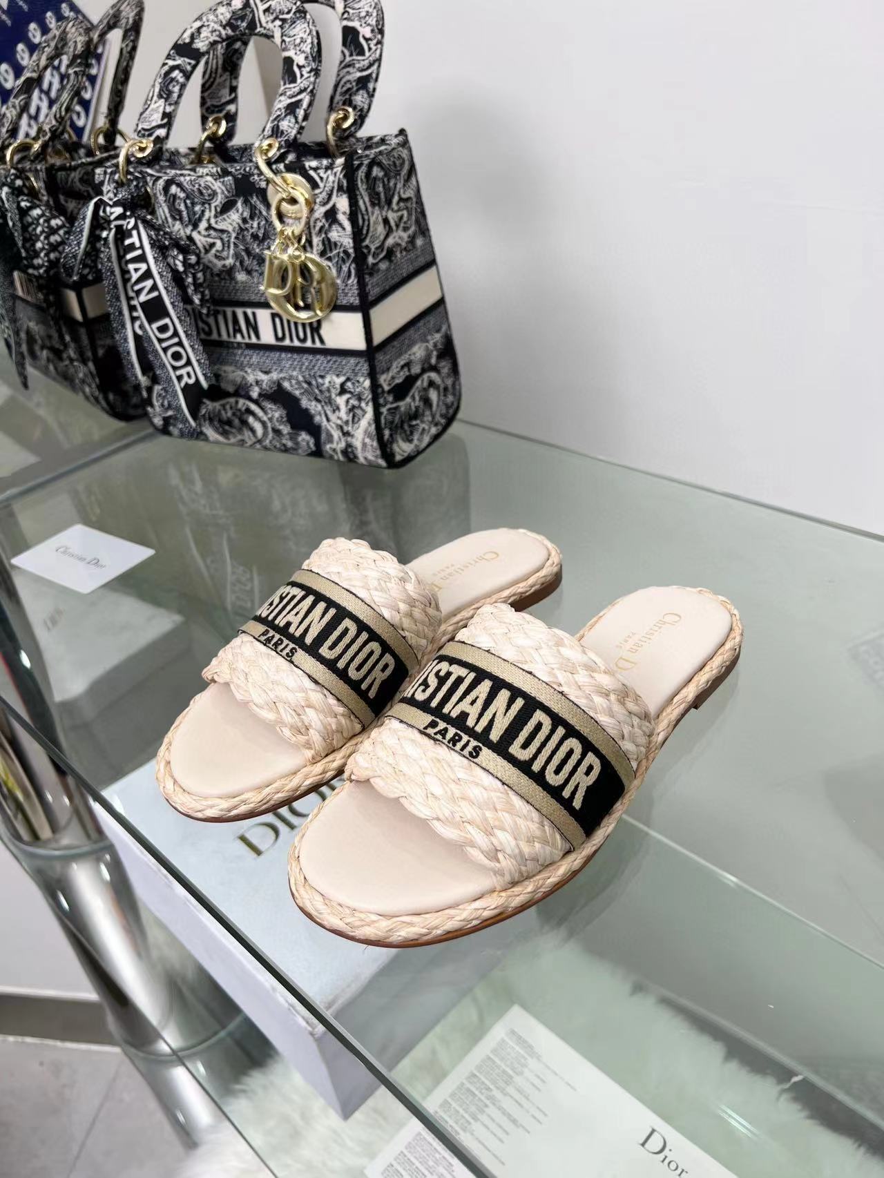 Dior slippers online