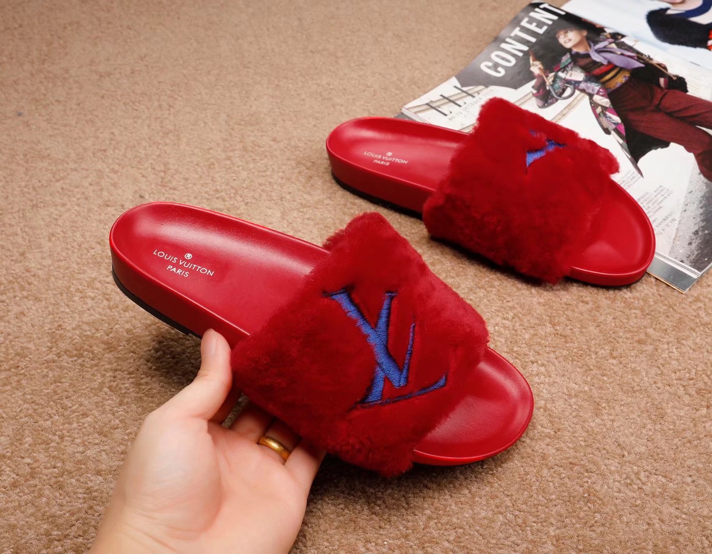 ALIPA TRENDZ – Strictly Turkish Brands  Louis vuitton flip flops, Nike  purses, Trending handbag
