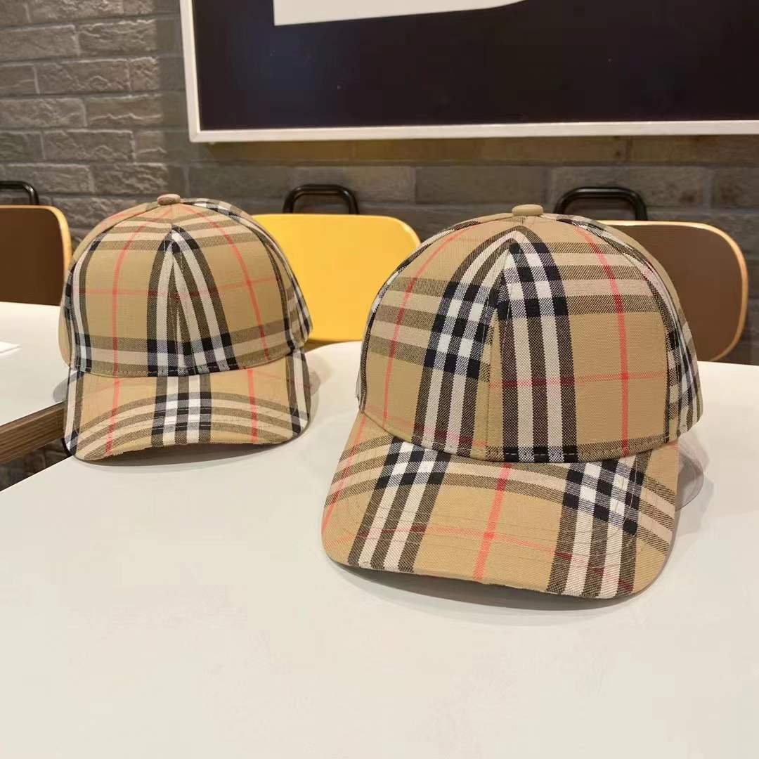 Burberry 2024 lgbt hat