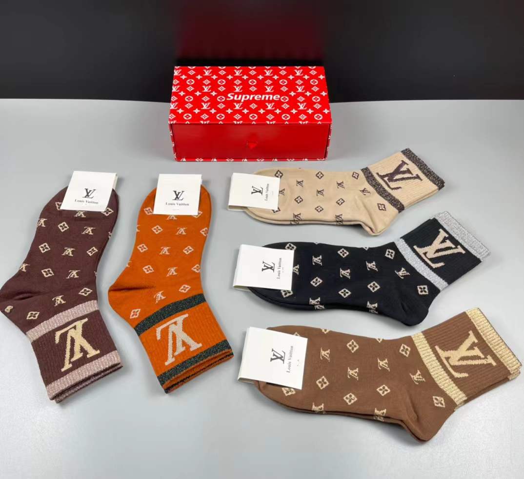 Socks, 5 steam Louis Vuitton buy for 52 EUR in the UKRFashion store. luxury  goods brand Louis Vuitton. Best quality