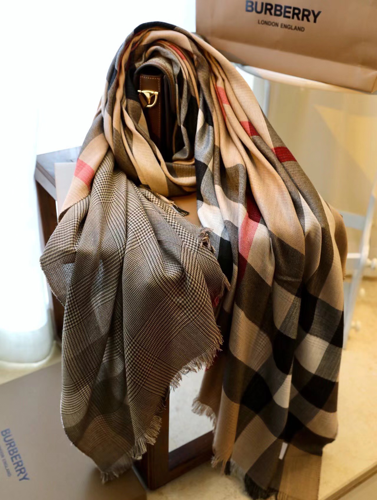 alibrands - Burberry Scarves