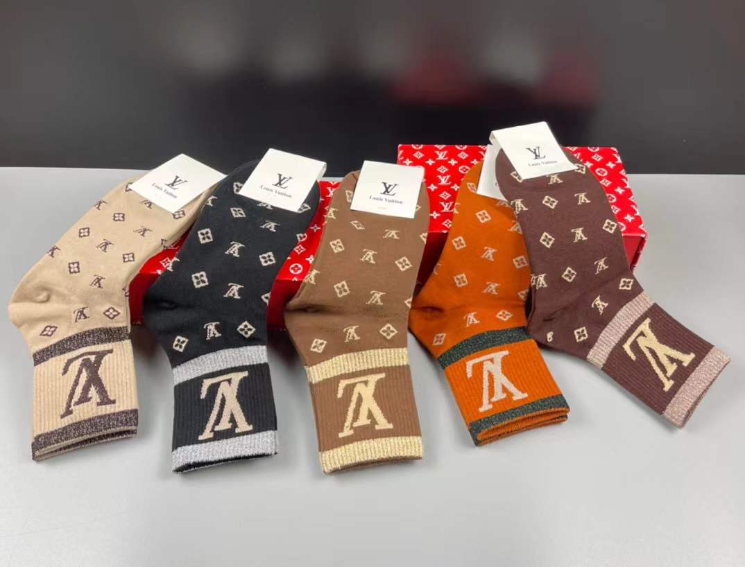 Socks, 5 steam Louis Vuitton buy for 52 EUR in the UKRFashion store. luxury  goods brand Louis Vuitton. Best quality