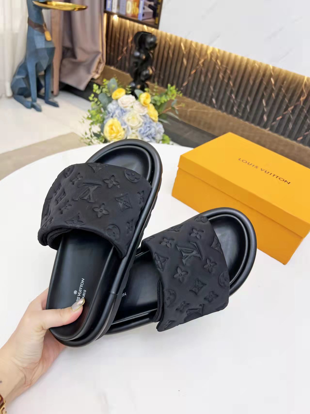 Louis Vuitton Slippers – Ali Plus